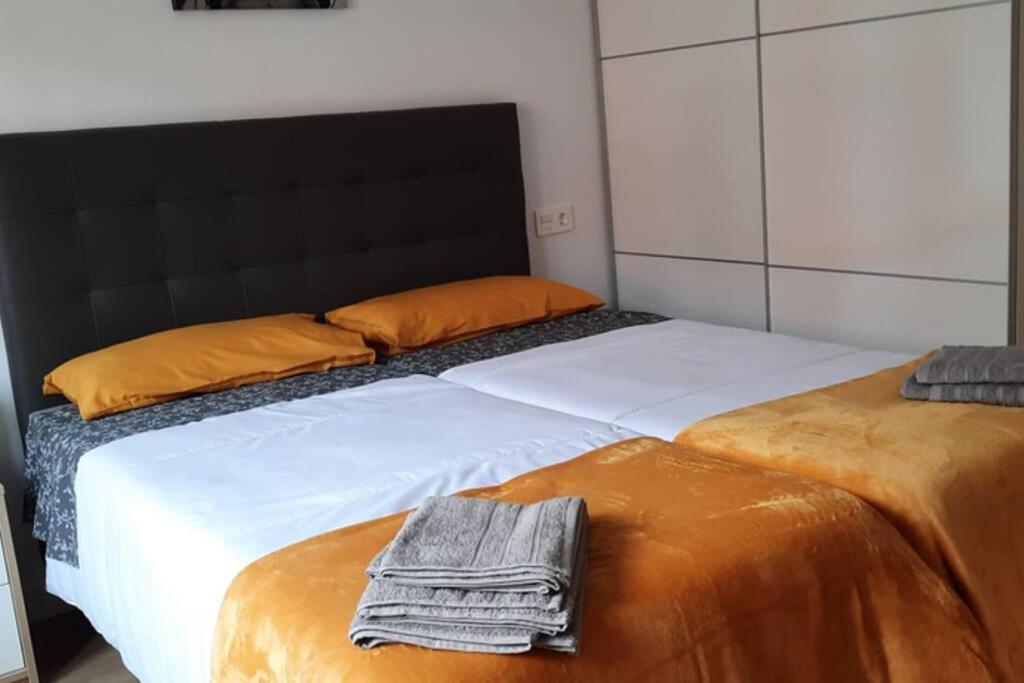 Apartamentos Milan 2 Oviedo Bagian luar foto