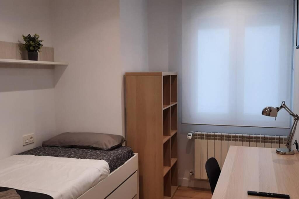 Apartamentos Milan 2 Oviedo Bagian luar foto