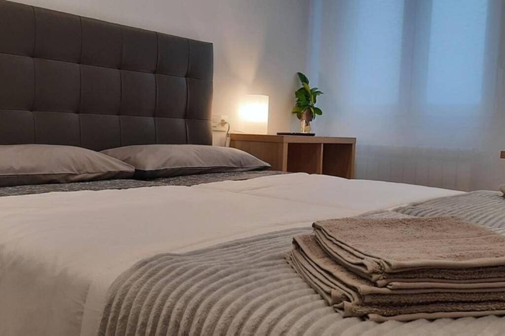 Apartamentos Milan 2 Oviedo Bagian luar foto