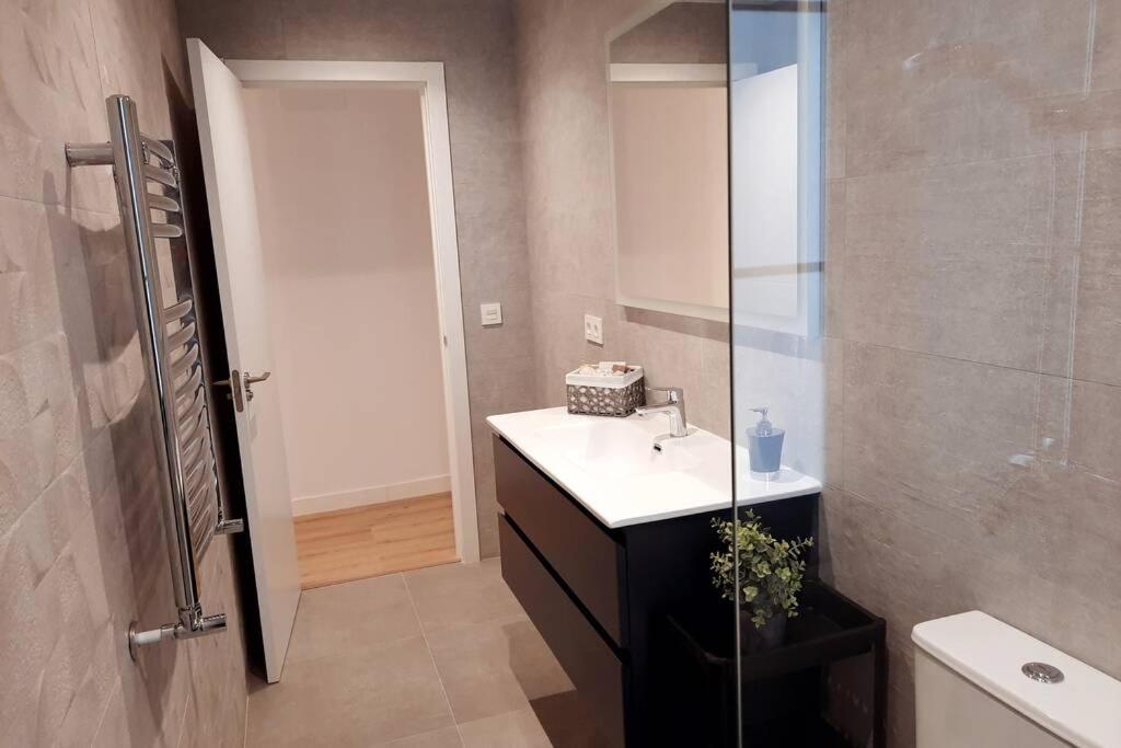 Apartamentos Milan 2 Oviedo Bagian luar foto
