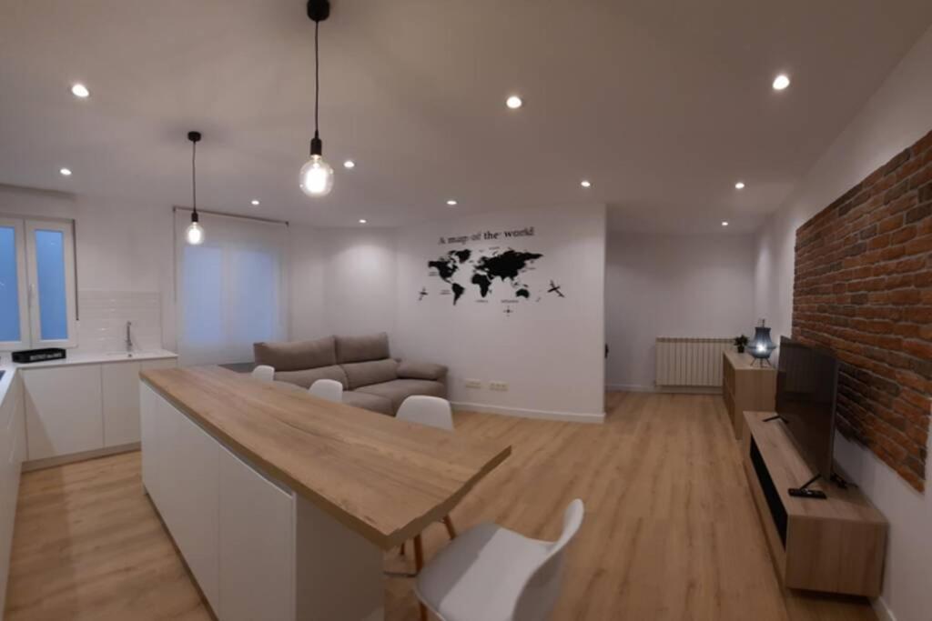 Apartamentos Milan 2 Oviedo Bagian luar foto